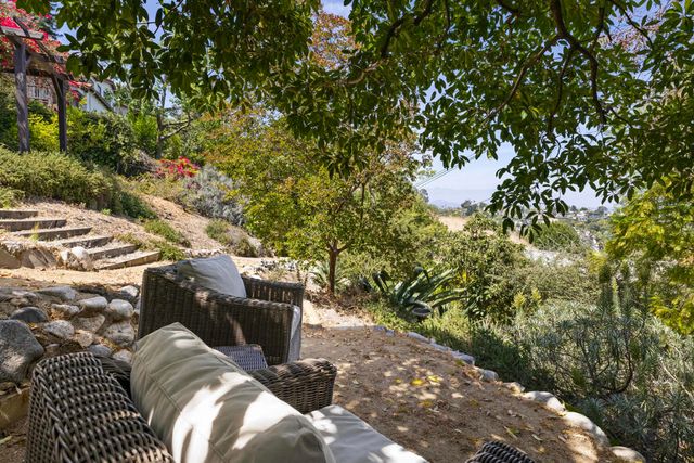 3756 Clayton Avenue W, Los Angeles, CA 90027