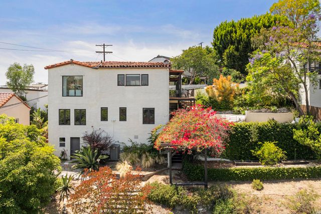 3756 Clayton Avenue W, Los Angeles, CA 90027