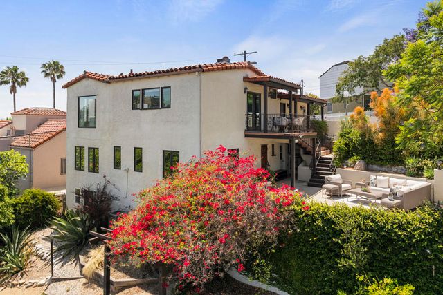 3756 Clayton Avenue W, Los Angeles, CA 90027