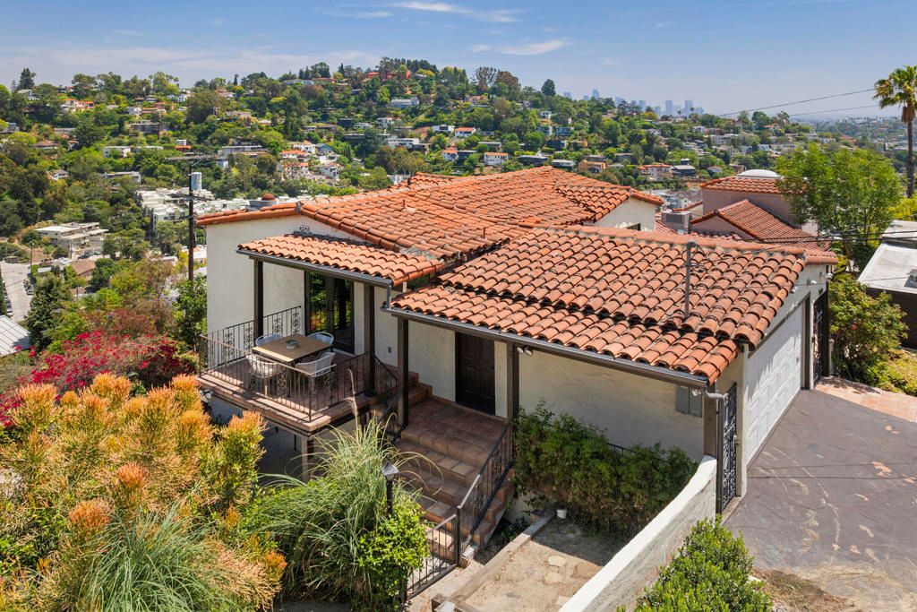 3756 Clayton Avenue W, Los Angeles, CA 90027