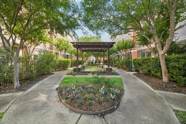 1046 W 23rd Street C, Houston, TX 77008