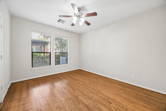 1046 W 23rd Street C, Houston, TX 77008