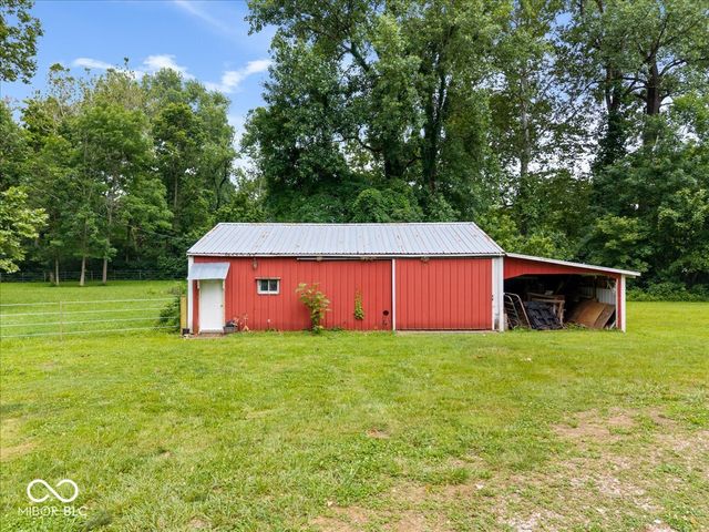 703 N Peterman Road, Greenwood, IN 46142