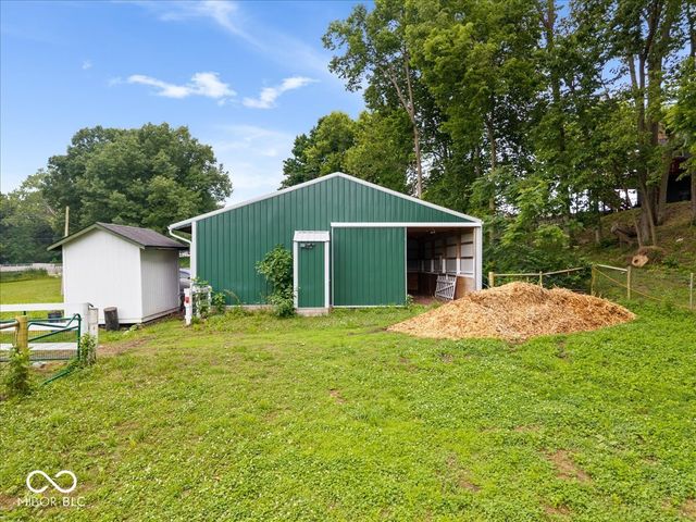 703 N Peterman Road, Greenwood, IN 46142