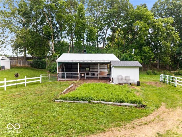 703 N Peterman Road, Greenwood, IN 46142