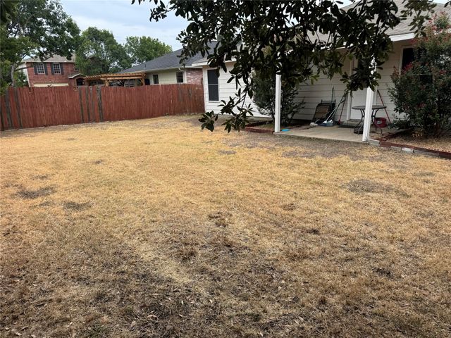 2720 Cedar Crest Drive, Little Elm, TX 75068