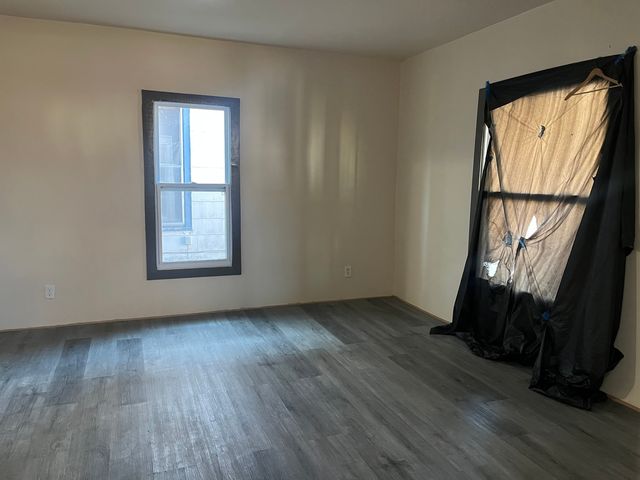 1027 S Chicago Avenue, Freeport, IL 61032