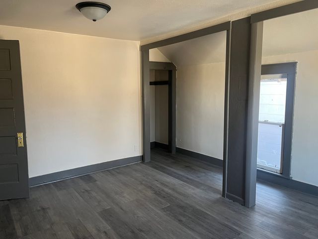 1027 S Chicago Avenue, Freeport, IL 61032