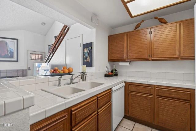 1230 Tivoli Lane 224, Simi Valley, CA 93065