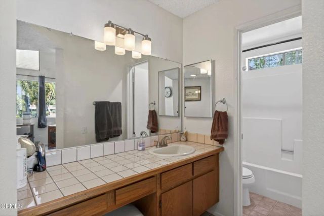 1230 Tivoli Lane 224, Simi Valley, CA 93065