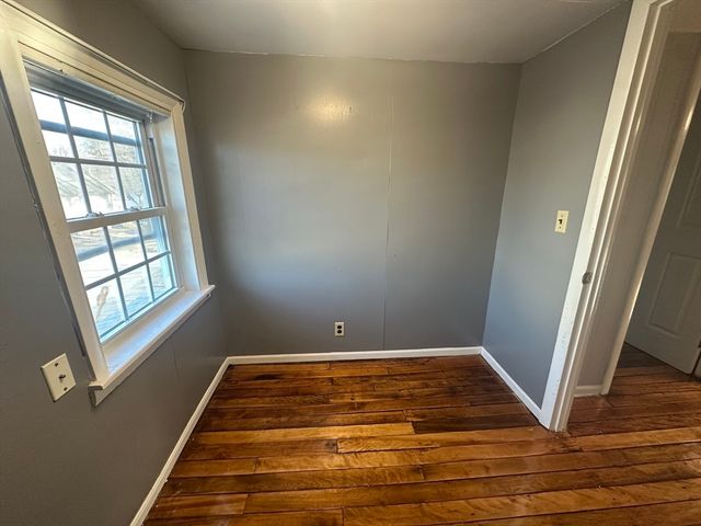 1 Eames Ave, Worcester, MA 01603