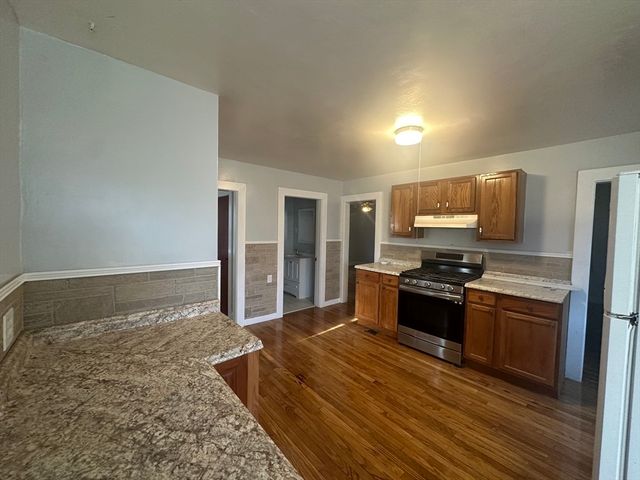 1 Eames Ave, Worcester, MA 01603