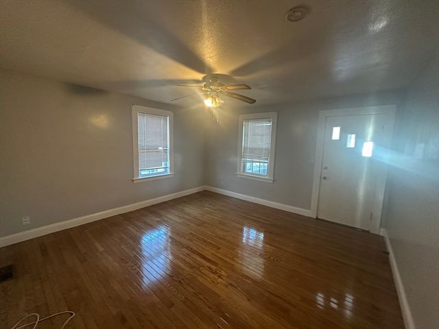 1 Eames Ave, Worcester, MA 01603