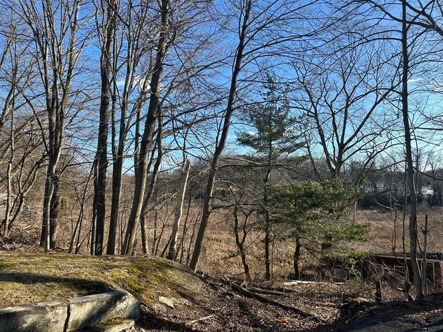 1 Eames Ave, Worcester, MA 01603
