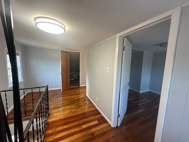 1 Eames Ave, Worcester, MA 01603