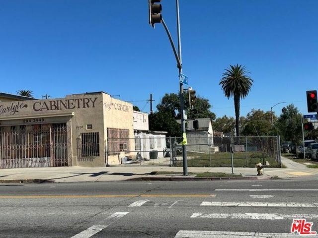 5974 West Boulevard, Los Angeles, CA 90043