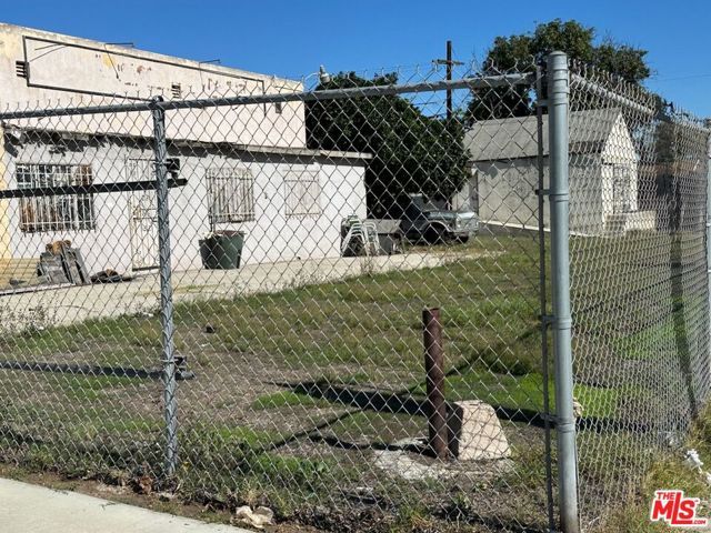 5974 West Boulevard, Los Angeles, CA 90043