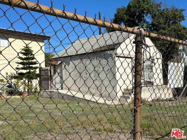 5974 West Boulevard, Los Angeles, CA 90043