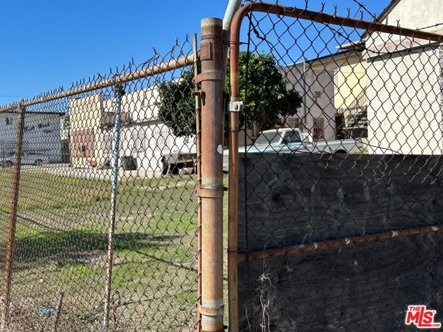 5974 West Boulevard, Los Angeles, CA 90043