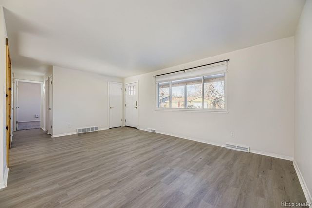 952 S Garland Way, Lakewood, CO 80226