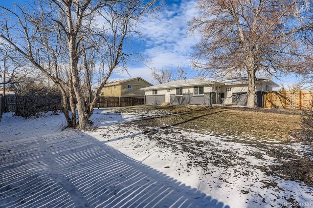 952 S Garland Way, Lakewood, CO 80226