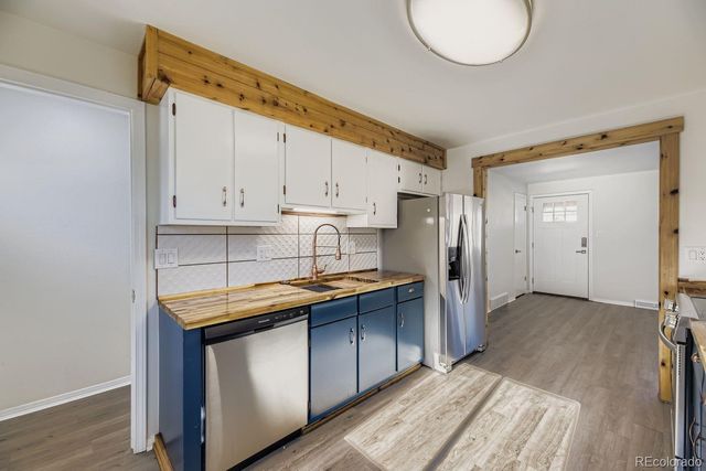 952 S Garland Way, Lakewood, CO 80226