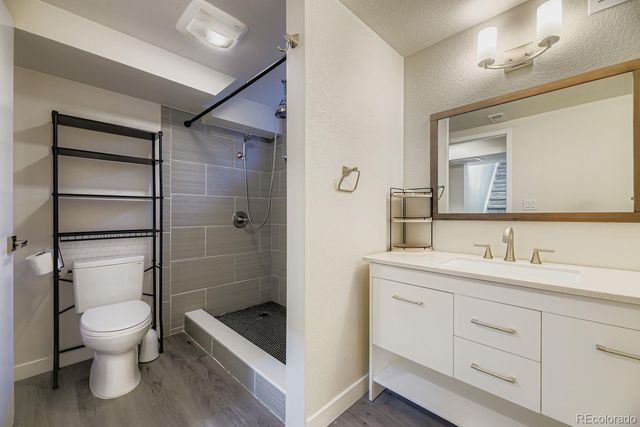 952 S Garland Way, Lakewood, CO 80226