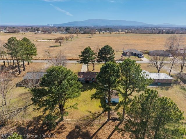 306 Rock Jail Road, Panama, OK 74930