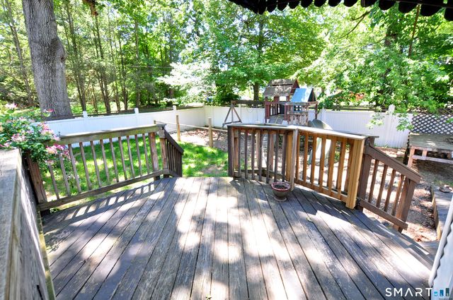 33 Roy Street, Enfield, CT 06082