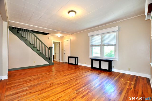 33 Roy Street, Enfield, CT 06082