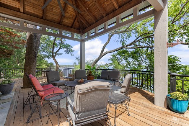 33872 S Coves Drive, Afton, OK 74331