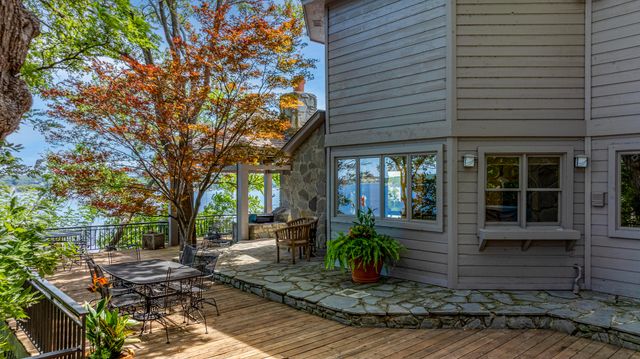 33872 S Coves Drive, Afton, OK 74331