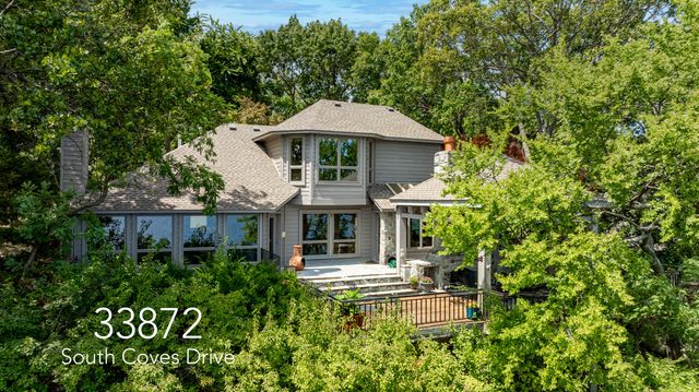 33872 S Coves Drive, Afton, OK 74331