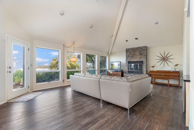 33872 S Coves Drive, Afton, OK 74331