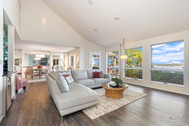 33872 S Coves Drive, Afton, OK 74331