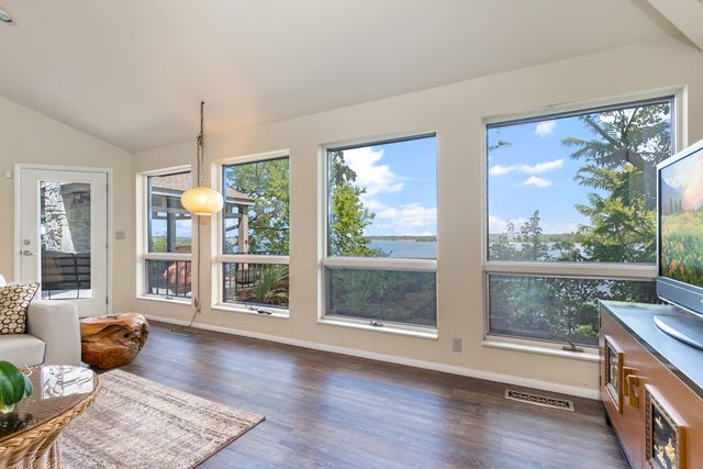 33872 S Coves Drive, Afton, OK 74331