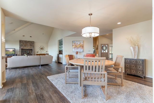 33872 S Coves Drive, Afton, OK 74331