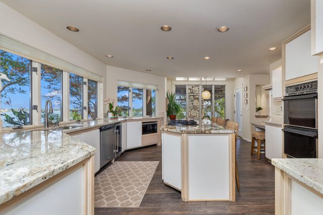 33872 S Coves Drive, Afton, OK 74331