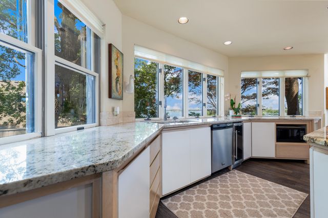 33872 S Coves Drive, Afton, OK 74331