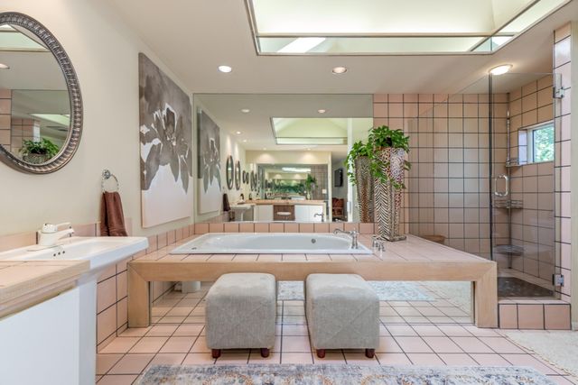 33872 S Coves Drive, Afton, OK 74331