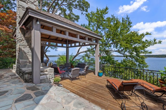 33872 S Coves Drive, Afton, OK 74331