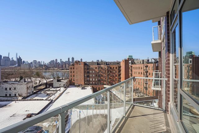 1124 31st Ave Apt 6C, New York City, NY 11106