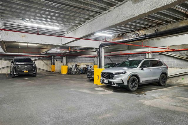 1124 31st Ave Apt 6C, New York City, NY 11106