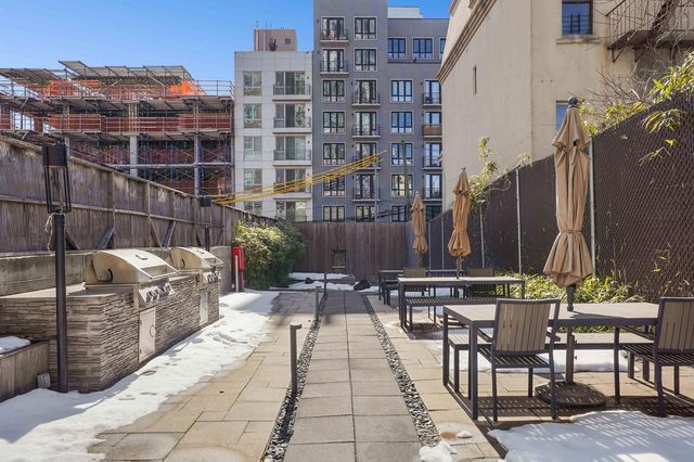 1124 31st Ave Apt 6C, New York City, NY 11106