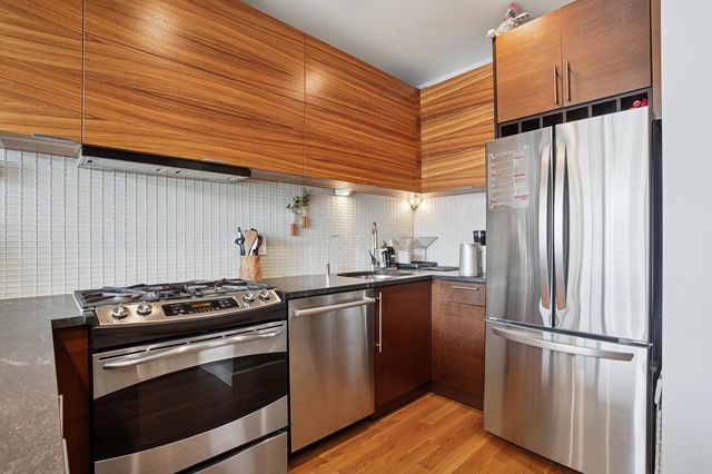 1124 31st Ave Apt 6C, New York City, NY 11106