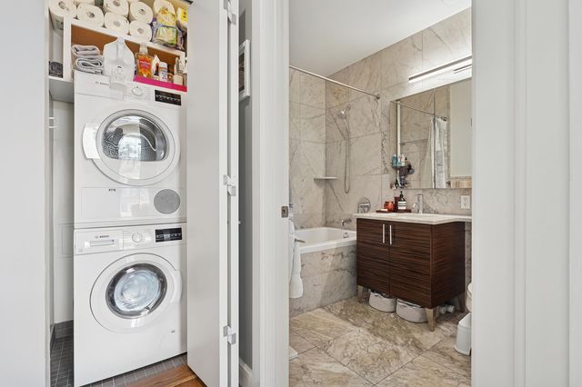 1124 31st Ave Apt 6C, New York City, NY 11106