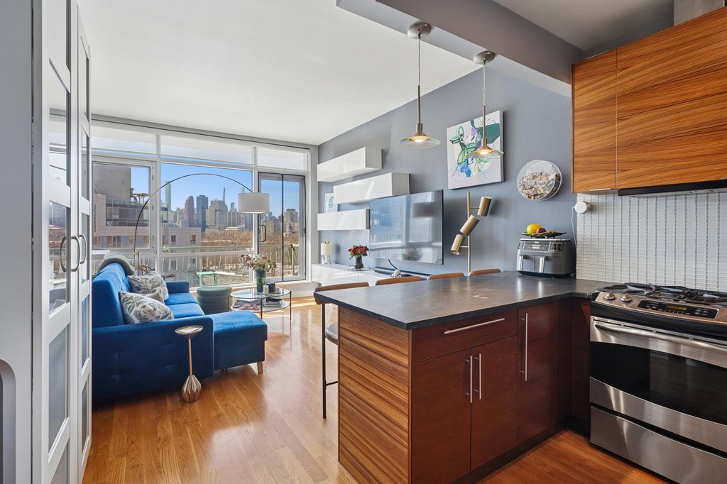 1124 31st Ave Apt 6C, New York City, NY 11106