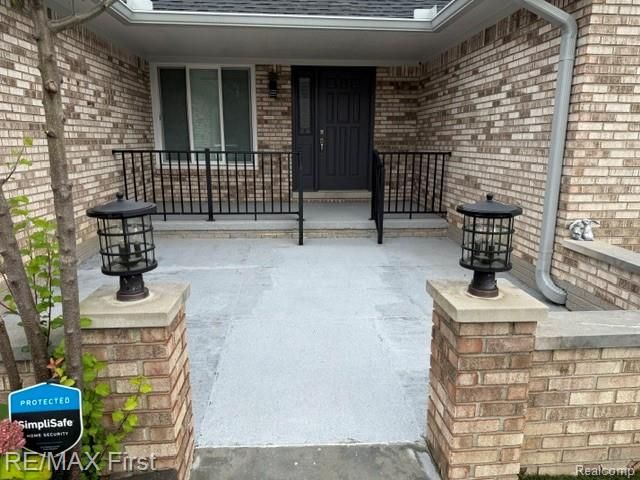 46210 Jackson Drive, Macomb, MI 48044