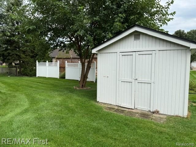 46210 Jackson Drive, Macomb, MI 48044
