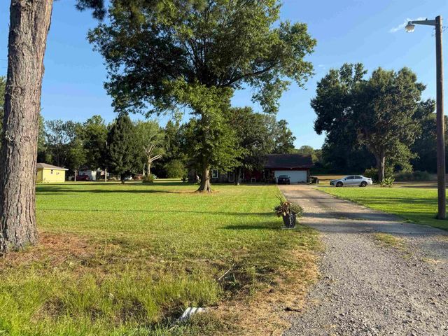 67 Friendship Rd, Conway, AR 72032